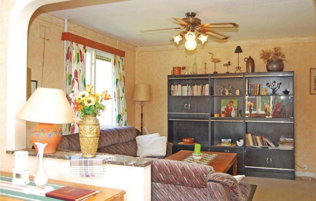 3 Bedroom Amazing Home In Lnsboda Falsehult 外观 照片